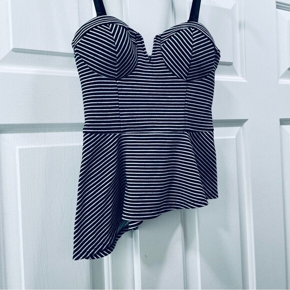 Material Girl Black And White Striped Corset Peplum  Top Size S - Picture 2 of 8